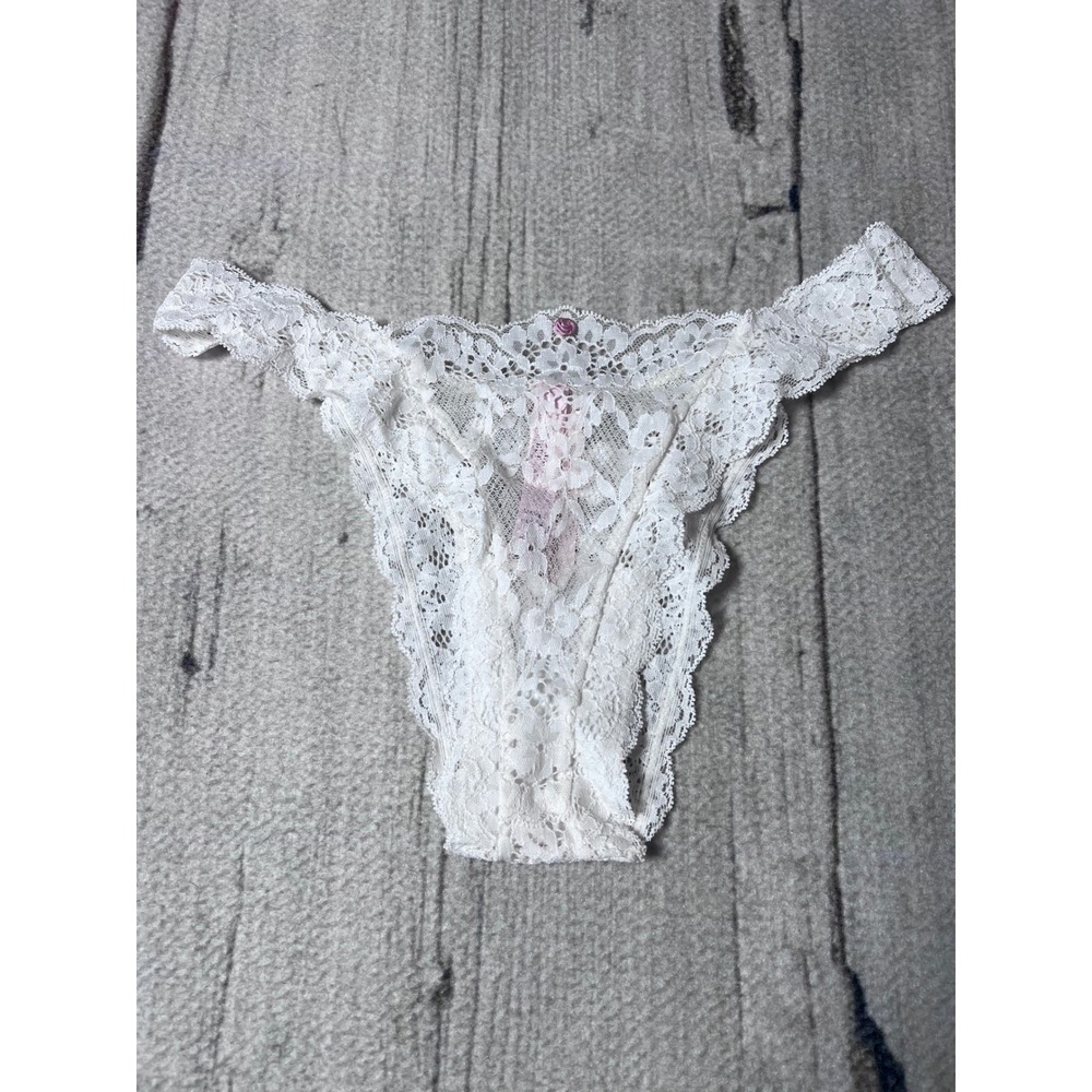 Victoria's Secret‎ Dream Angels White Lace Thong Panty M
